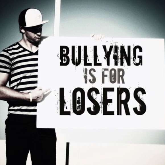 🚥STOP CYBER BULLYING🚥 - Picture 2 of 6